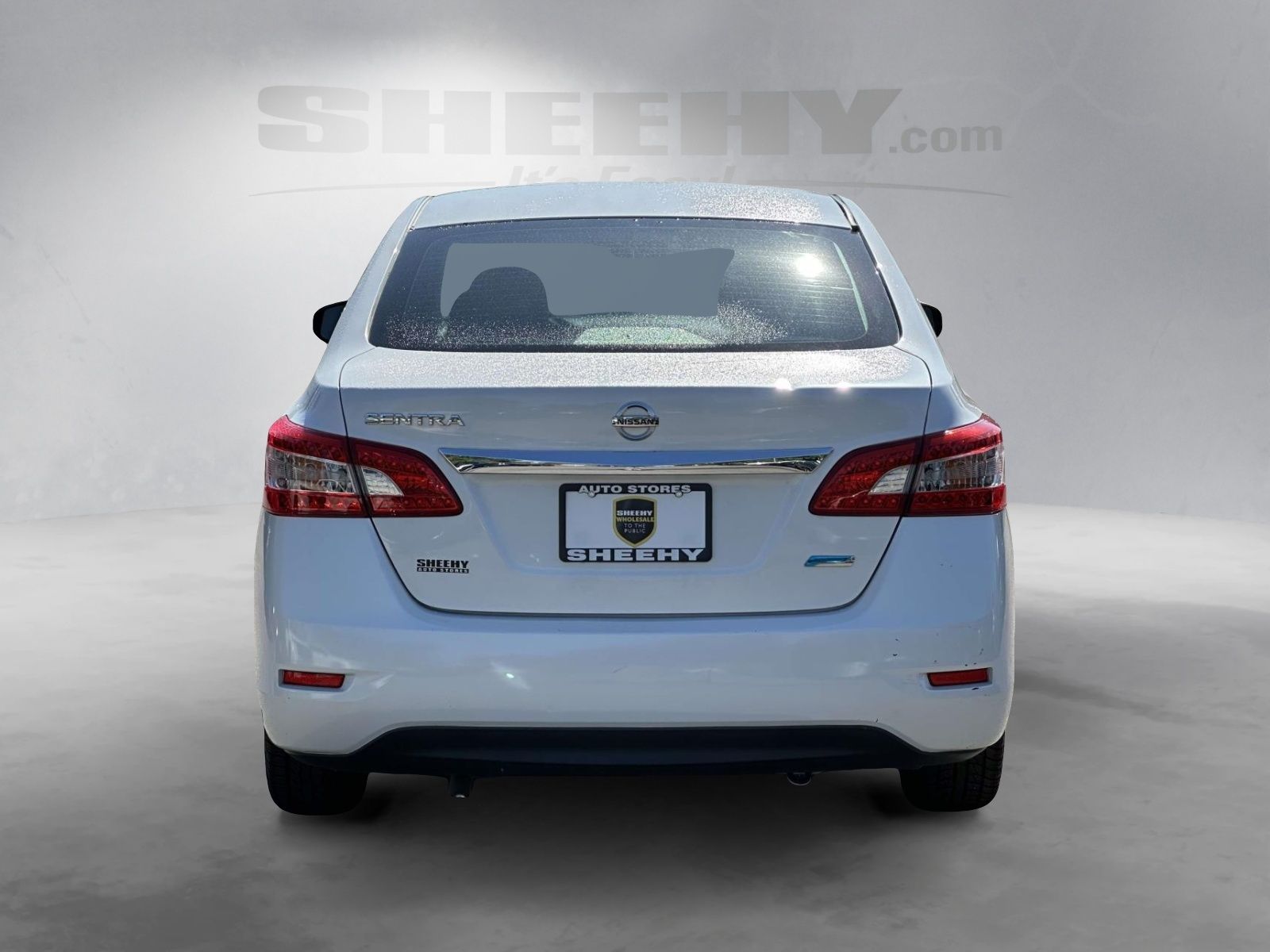 Used 2014 White Nissan S image 13
