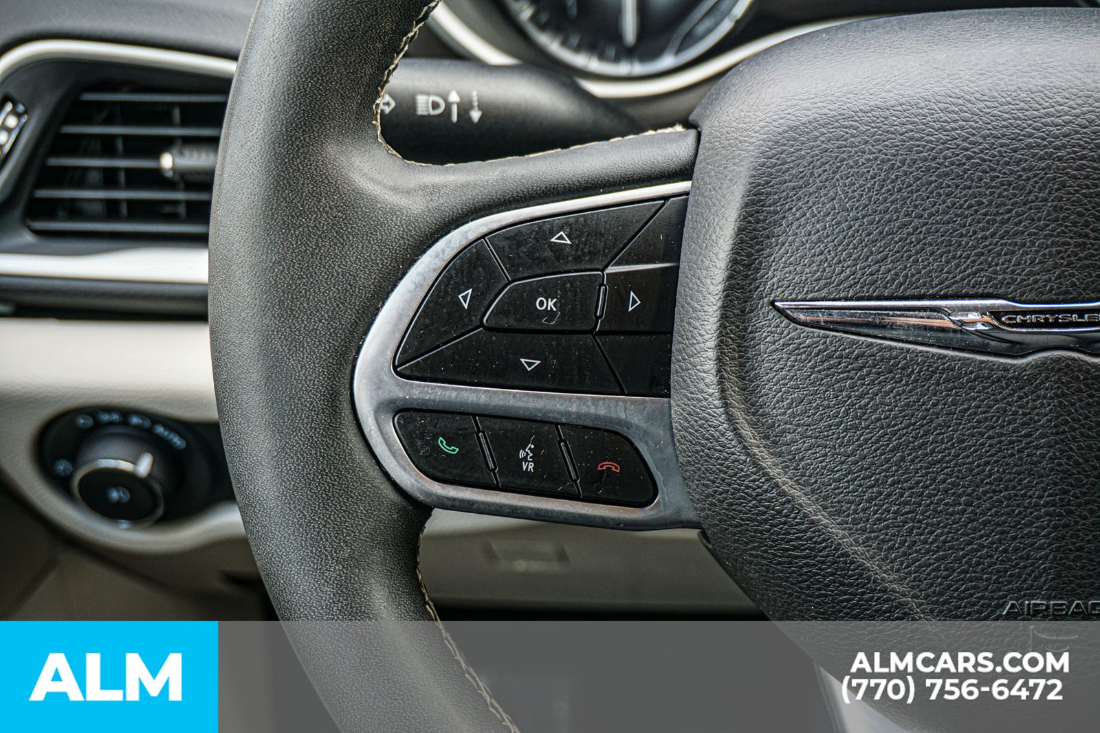 Used 2024 Black Chrysler Touring L image 30