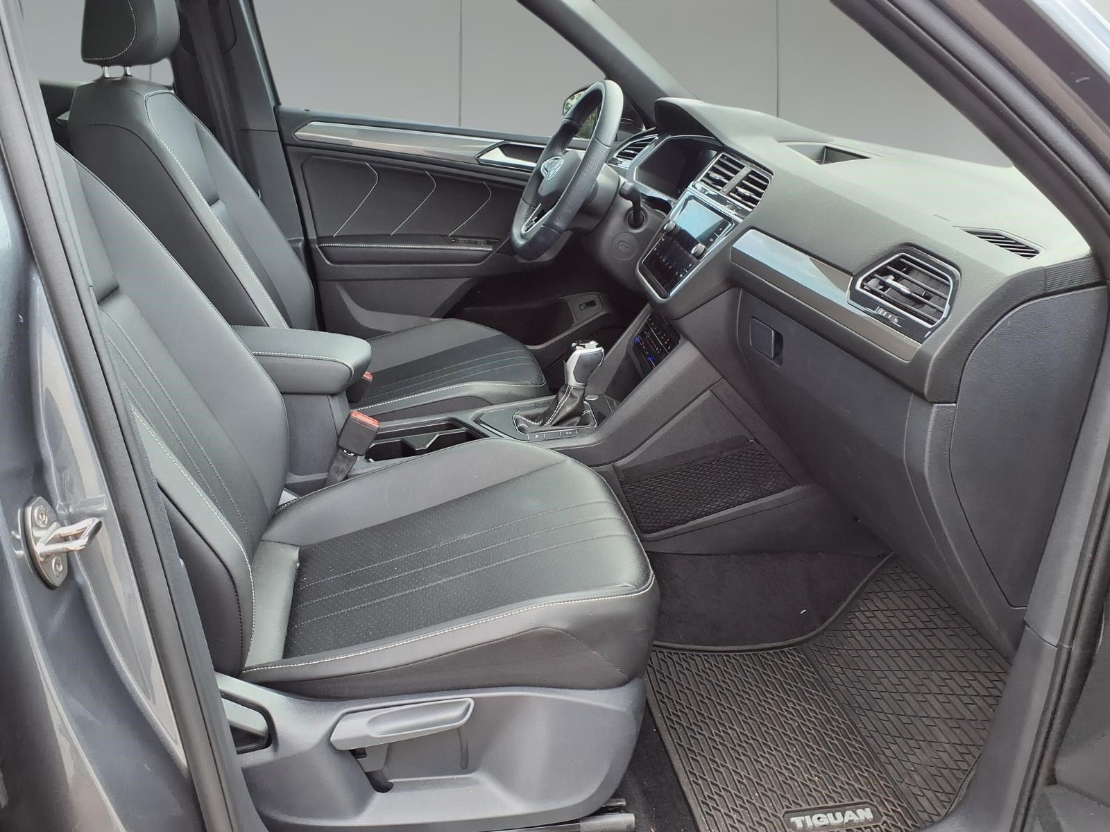 2024 Volkswagen Tiguan 2.0T SE R-Line Black Gray at DeMontrond Gulf Freeway