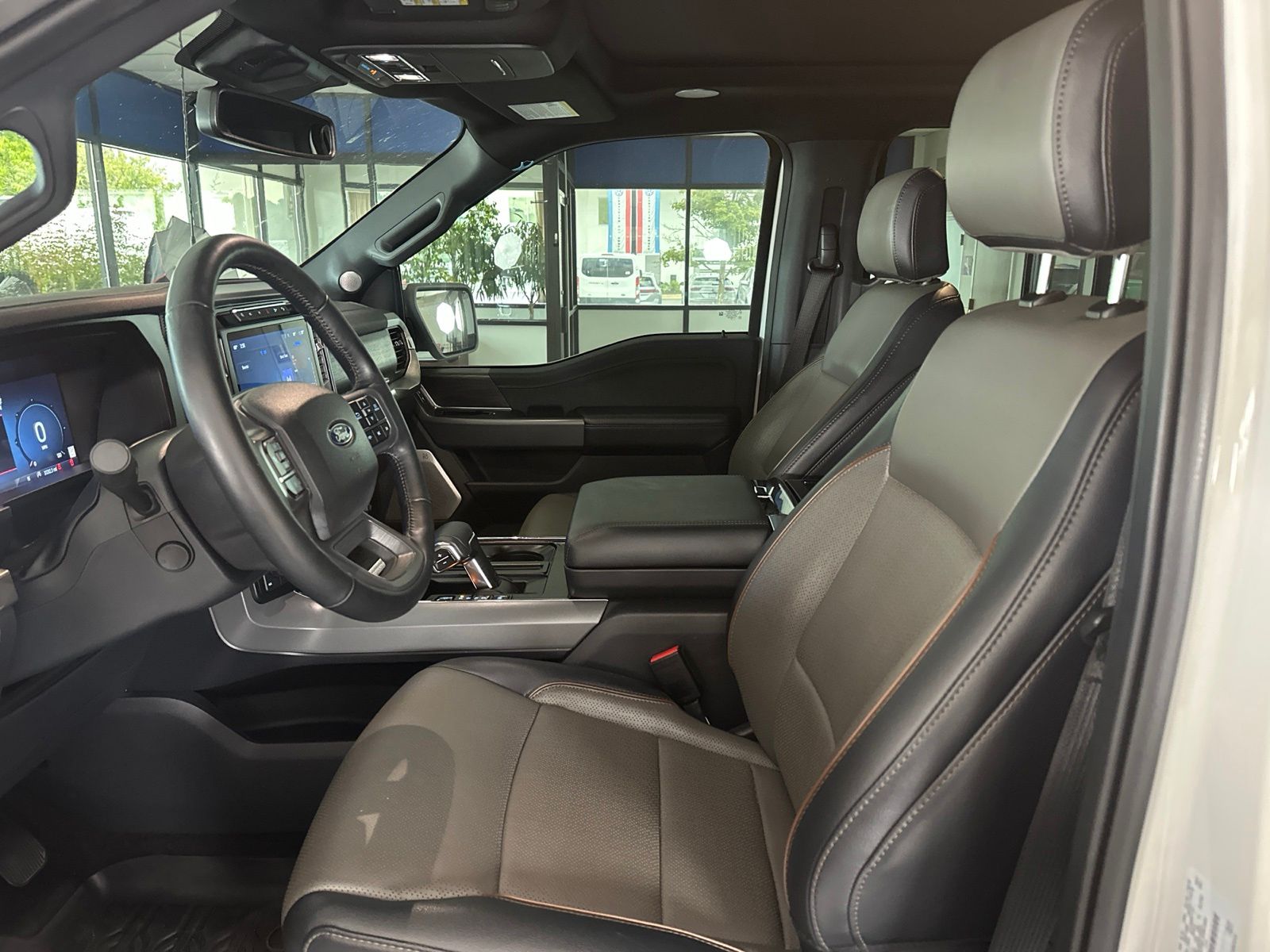 Used 2024 Star White Ford Lariat image 8