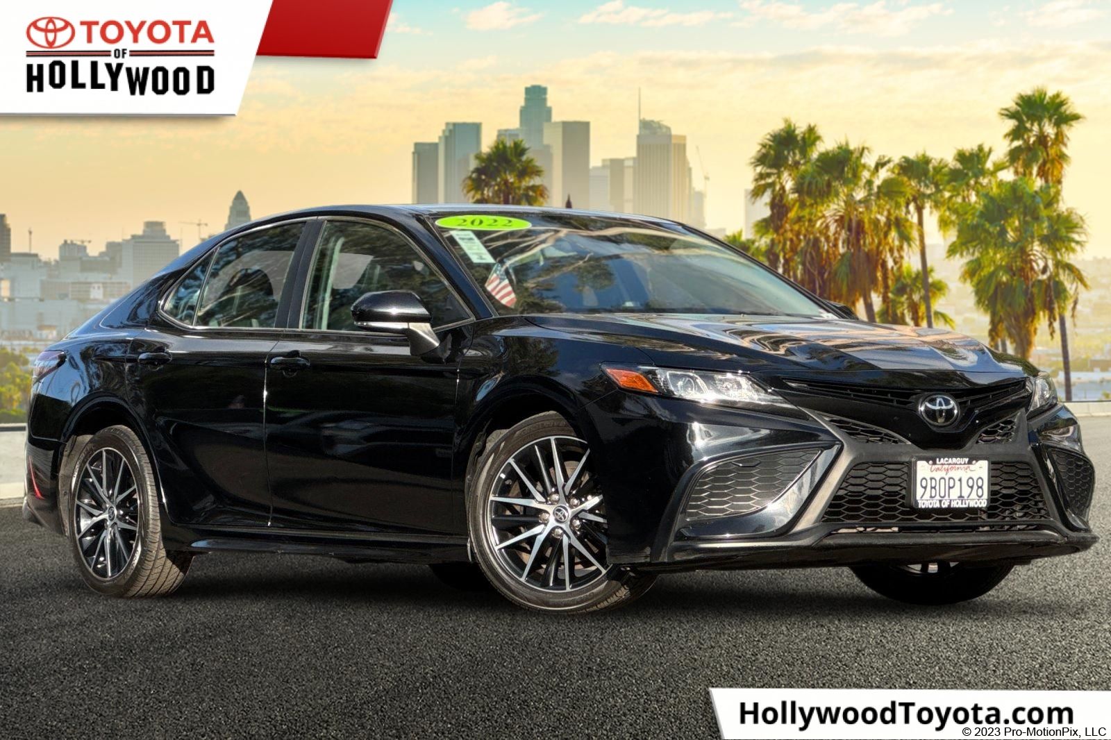 Midnight Black Metallic 2022 Toyota Camry Sedan Front-Wheel Drive 8-Speed Automatic