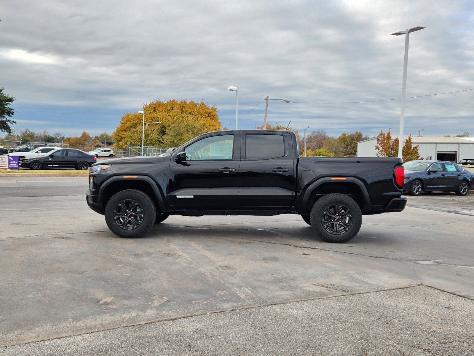 2024 GMC Canyon Elevation 3