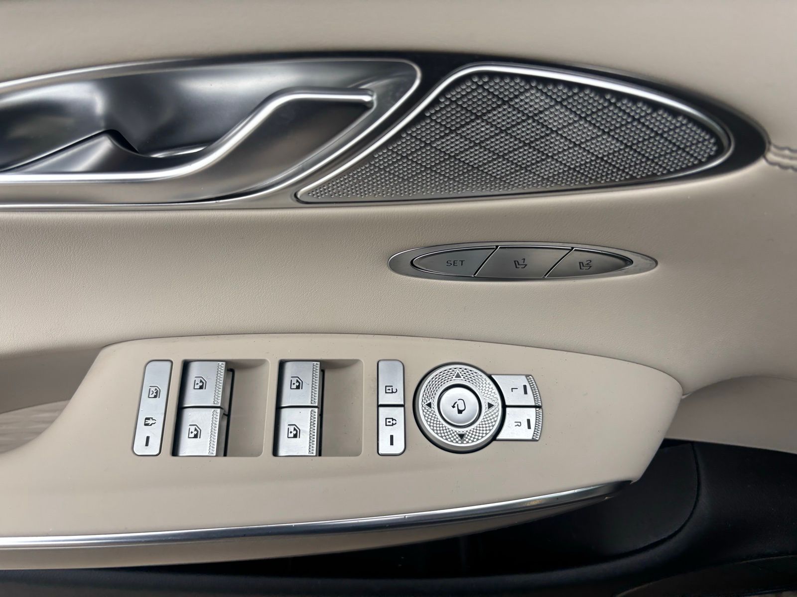 Used Car 2023 Genesis Gv70  2.5t For Sale Under $35,000 In Austin, Texas