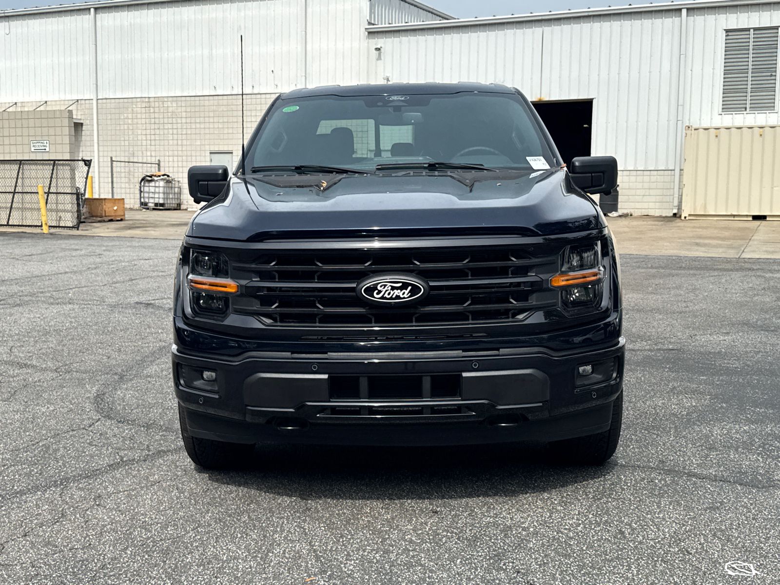 2025 Ford F-150 XLT photo 2