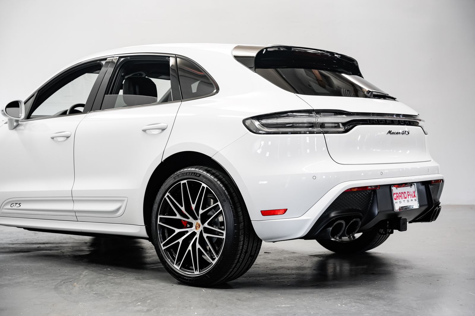 2022 Porsche Macan GTS — photo 41