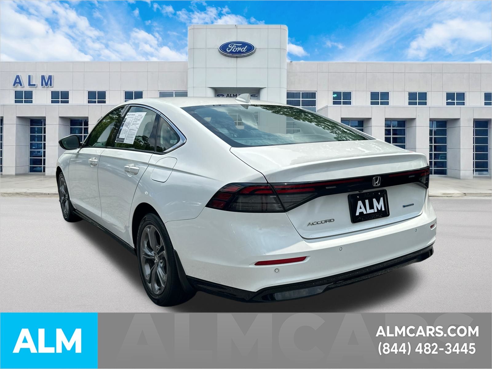 Used 2023 White Honda EX-L image 8