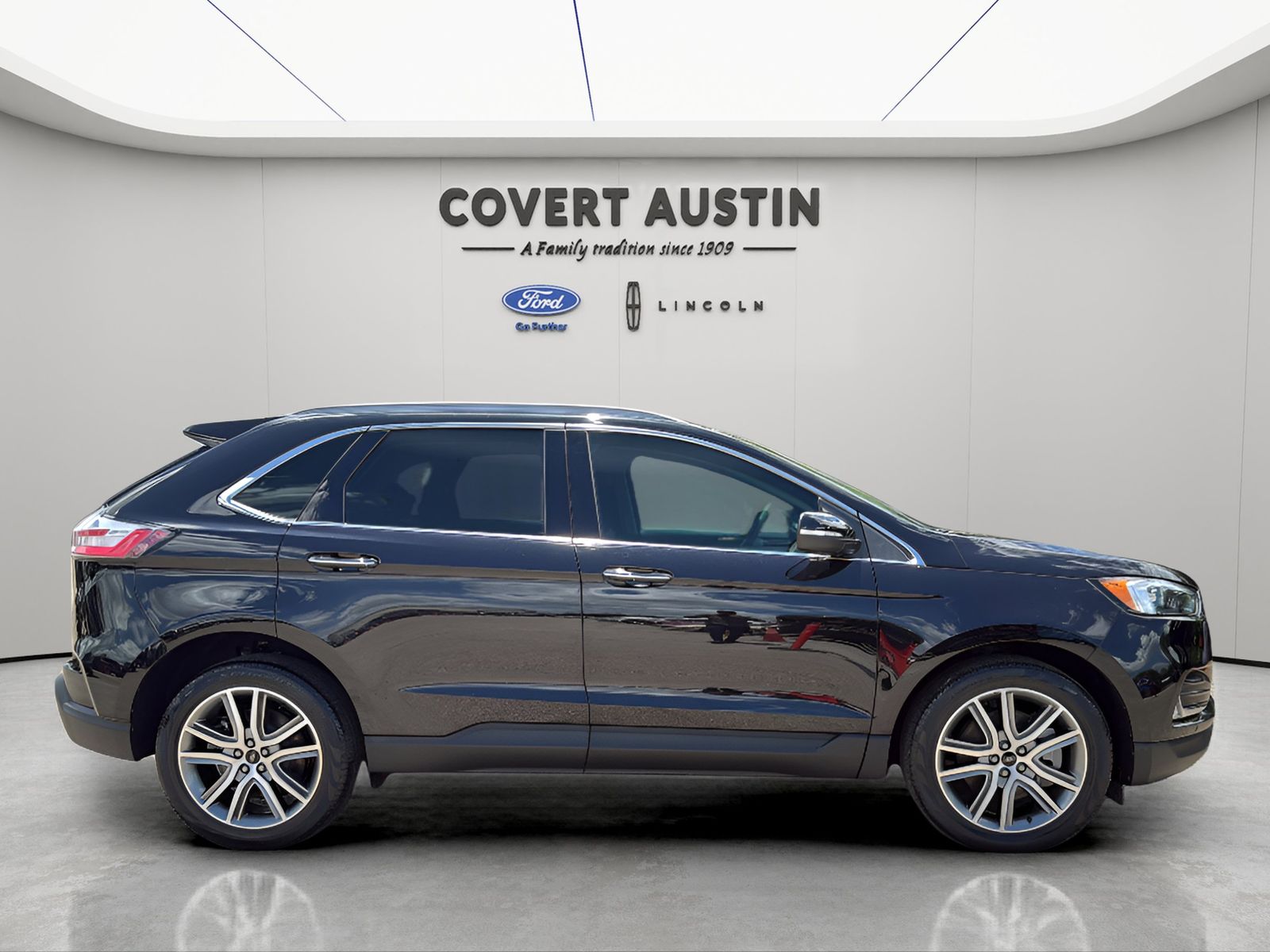 Used Car 2023 Ford Edge  Titanium For Sale Under $30,000 In Austin, Texas