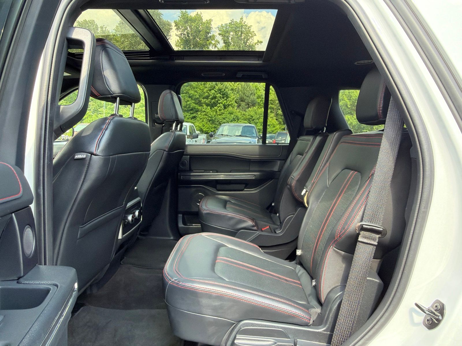 Certified Used 2023 Oxford White Ford Limited image 7