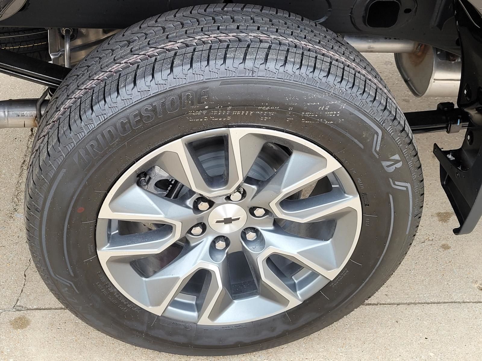 View vehicle photo 5