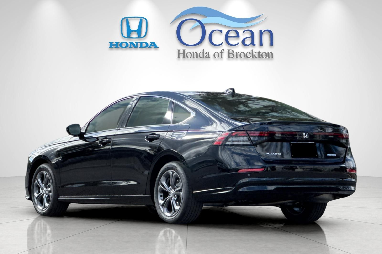 New 2026 Crystal Black Pearl Honda EX-L image 3