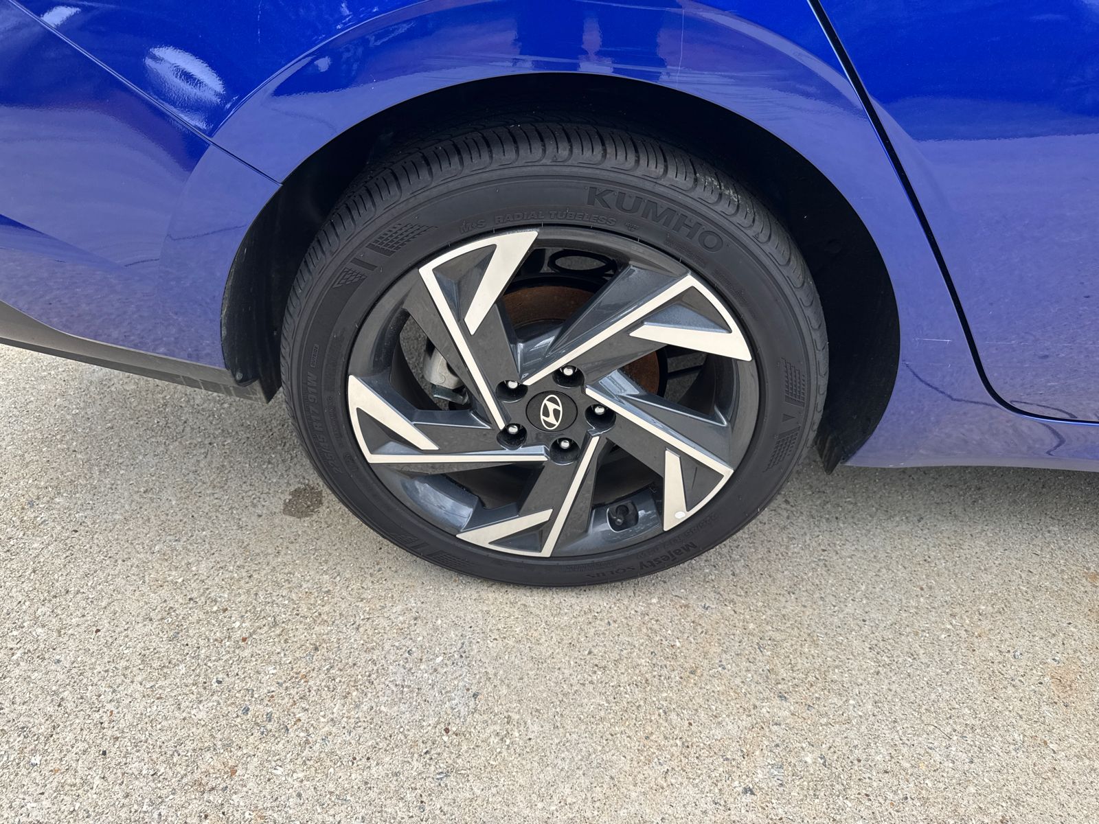 Certified Used 2025 Blue Hyundai SEL Sport image 17