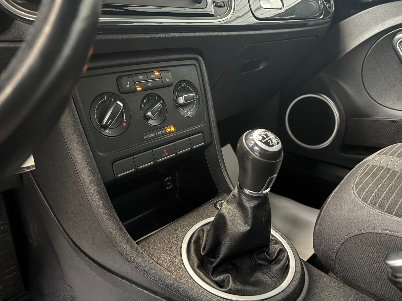 2014 Volkswagen Beetle R-Line - Photo 20