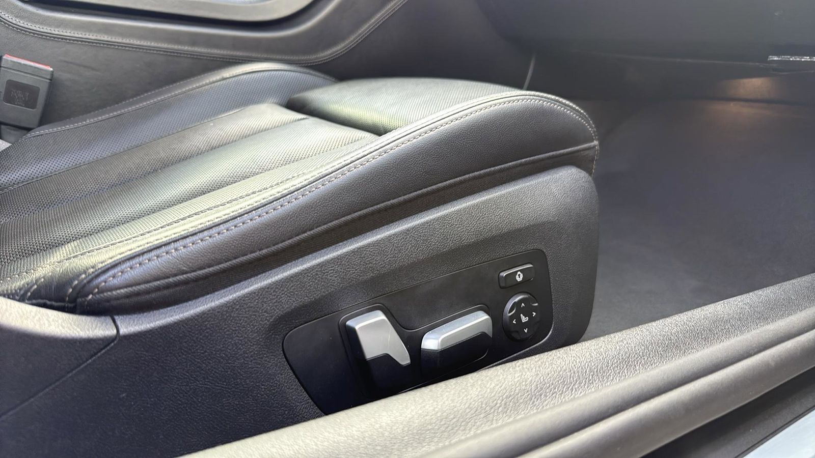 Used Car 2020 Bmw 8 Series  M850i Xdrive For Sale Under $60,000 In Austin, Texas