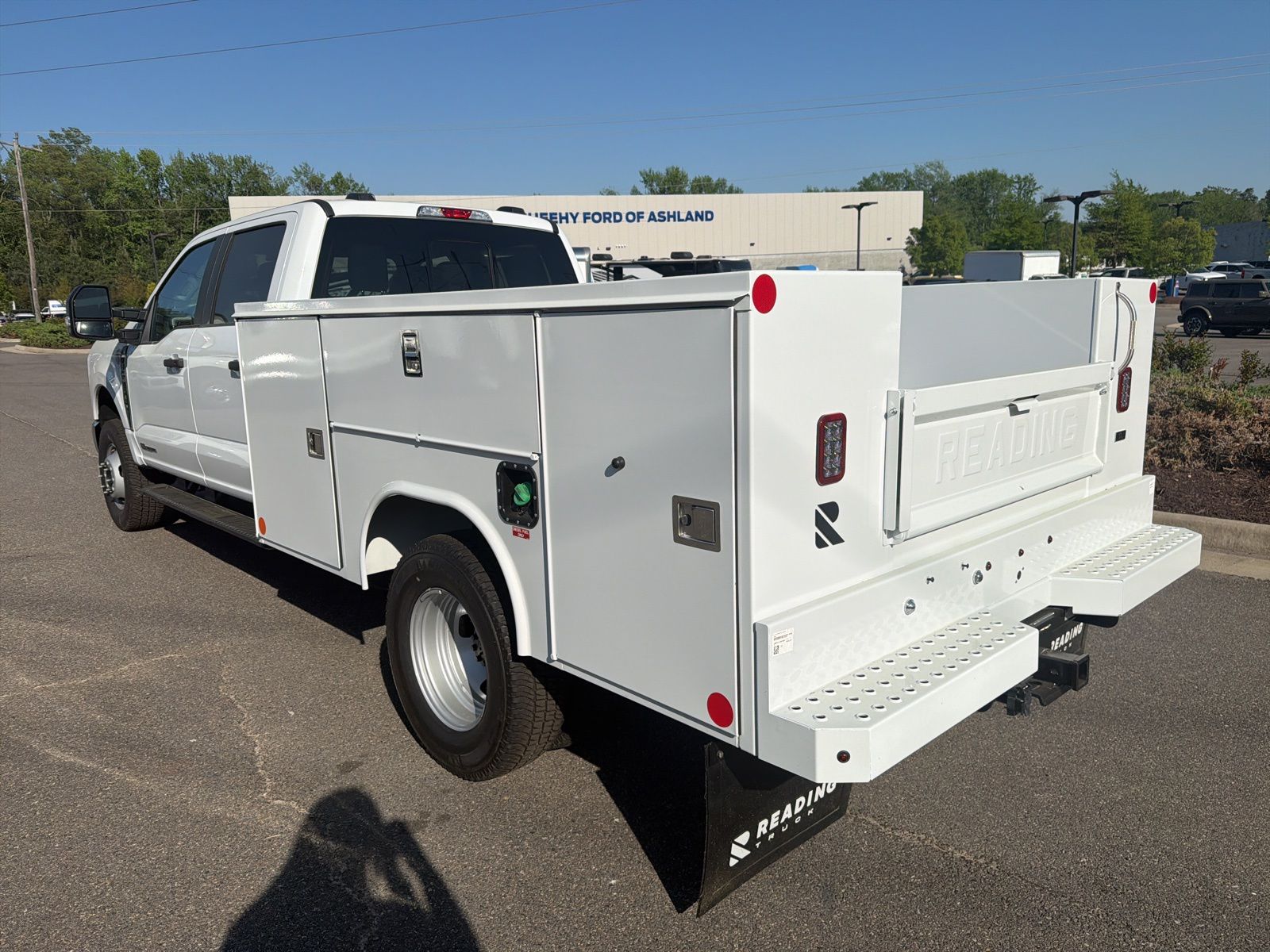 New 2026 Oxford White Ford XL image 3