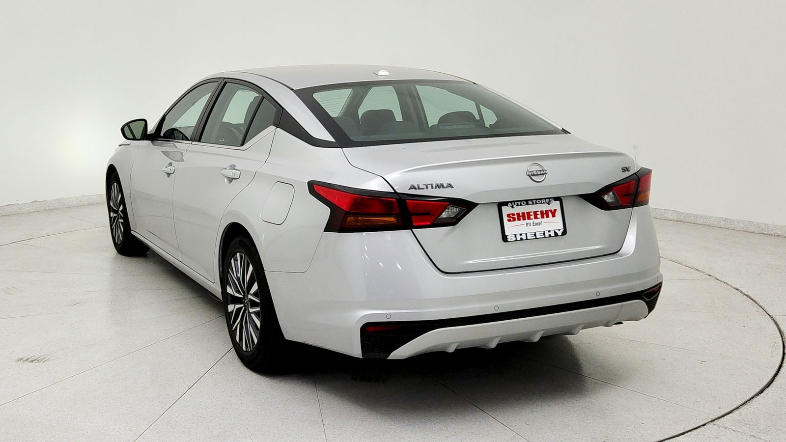 Used 2024 Silver Nissan 2.5 SV image 5