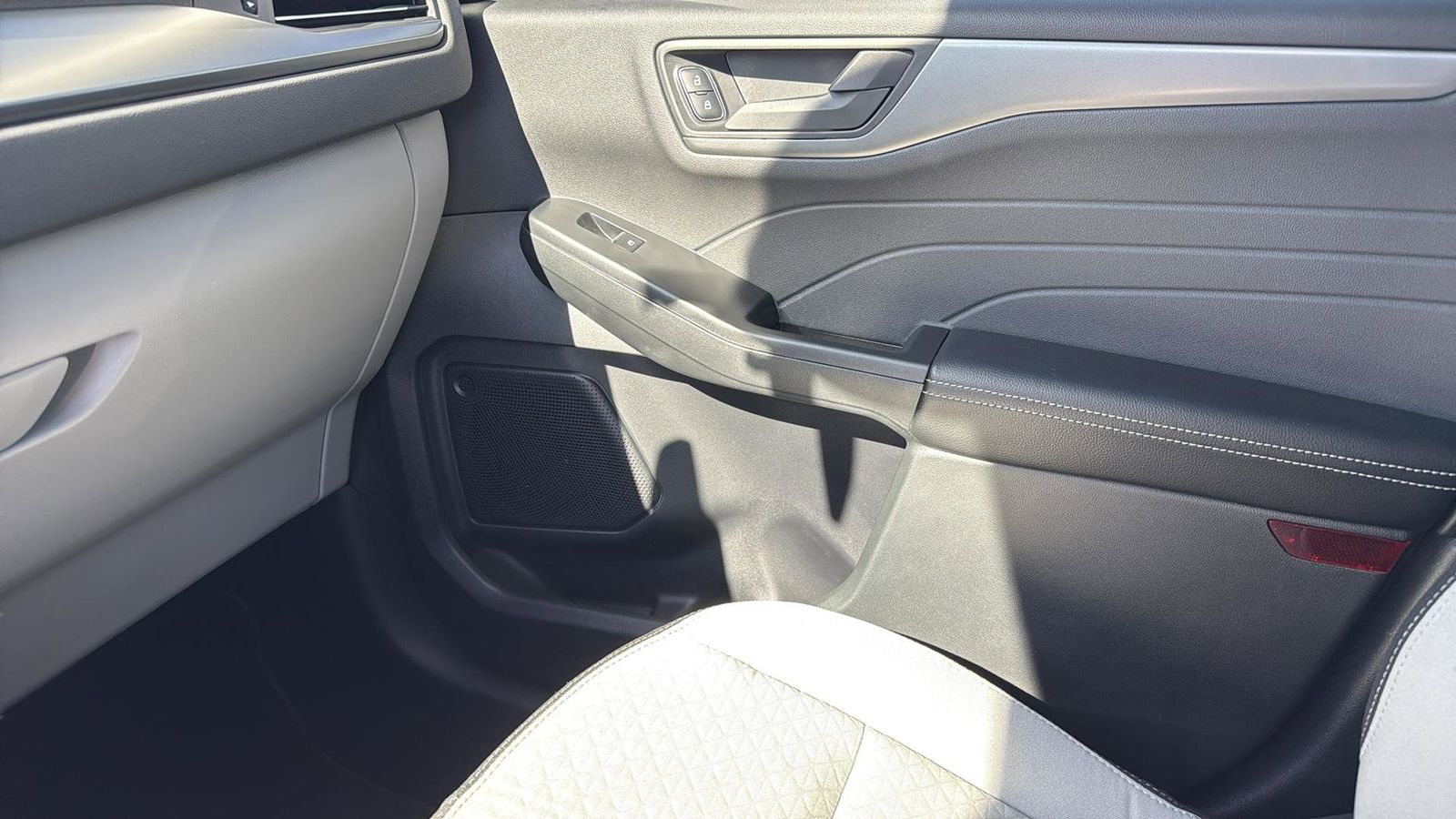 Used Car 2025 Ford Escape  Active For Sale Under $30,000 In Austin, Texas