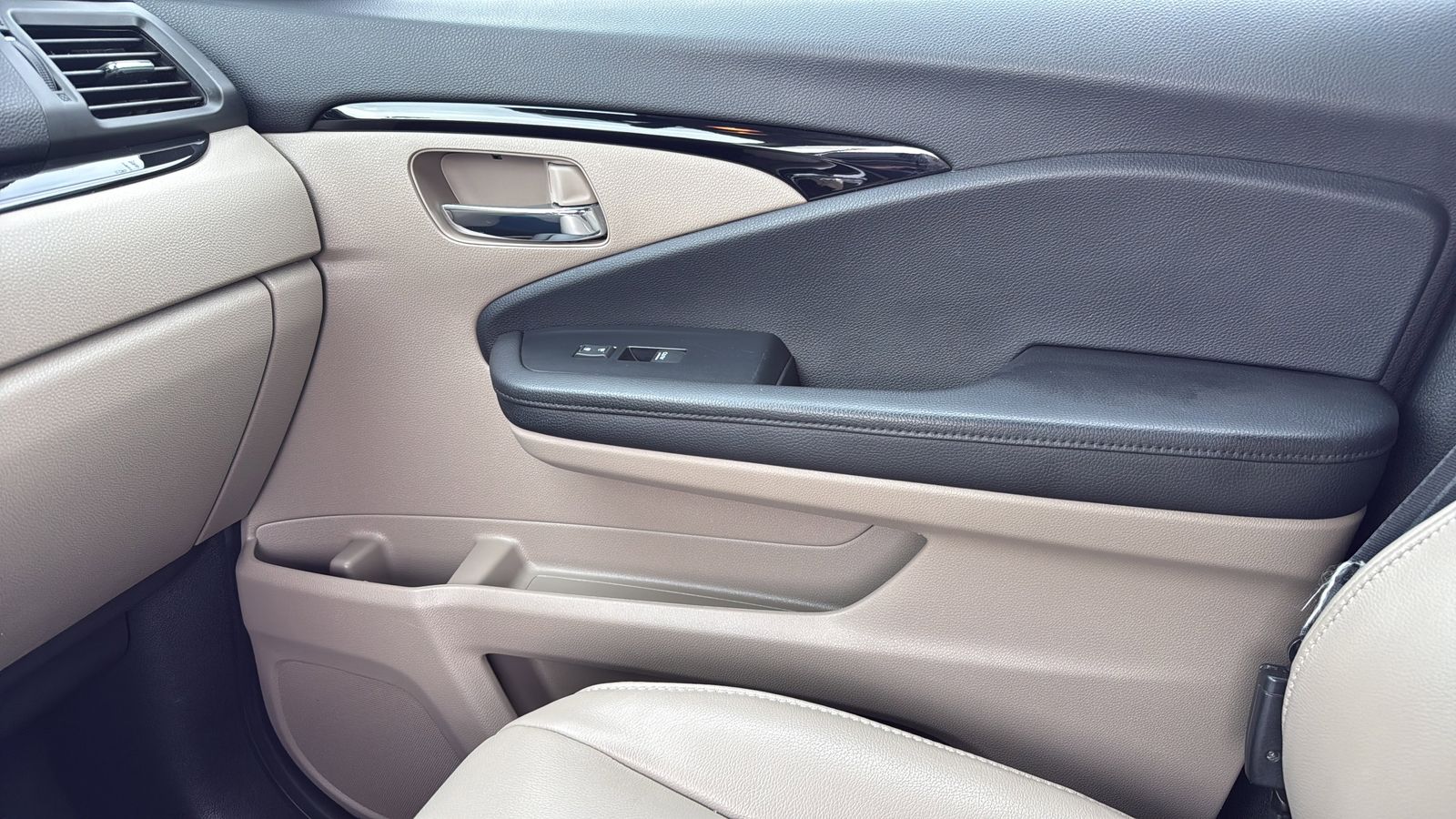 Used Car 2021 Honda Pilot  Touring For Sale Under $30,000 In Austin, Texas