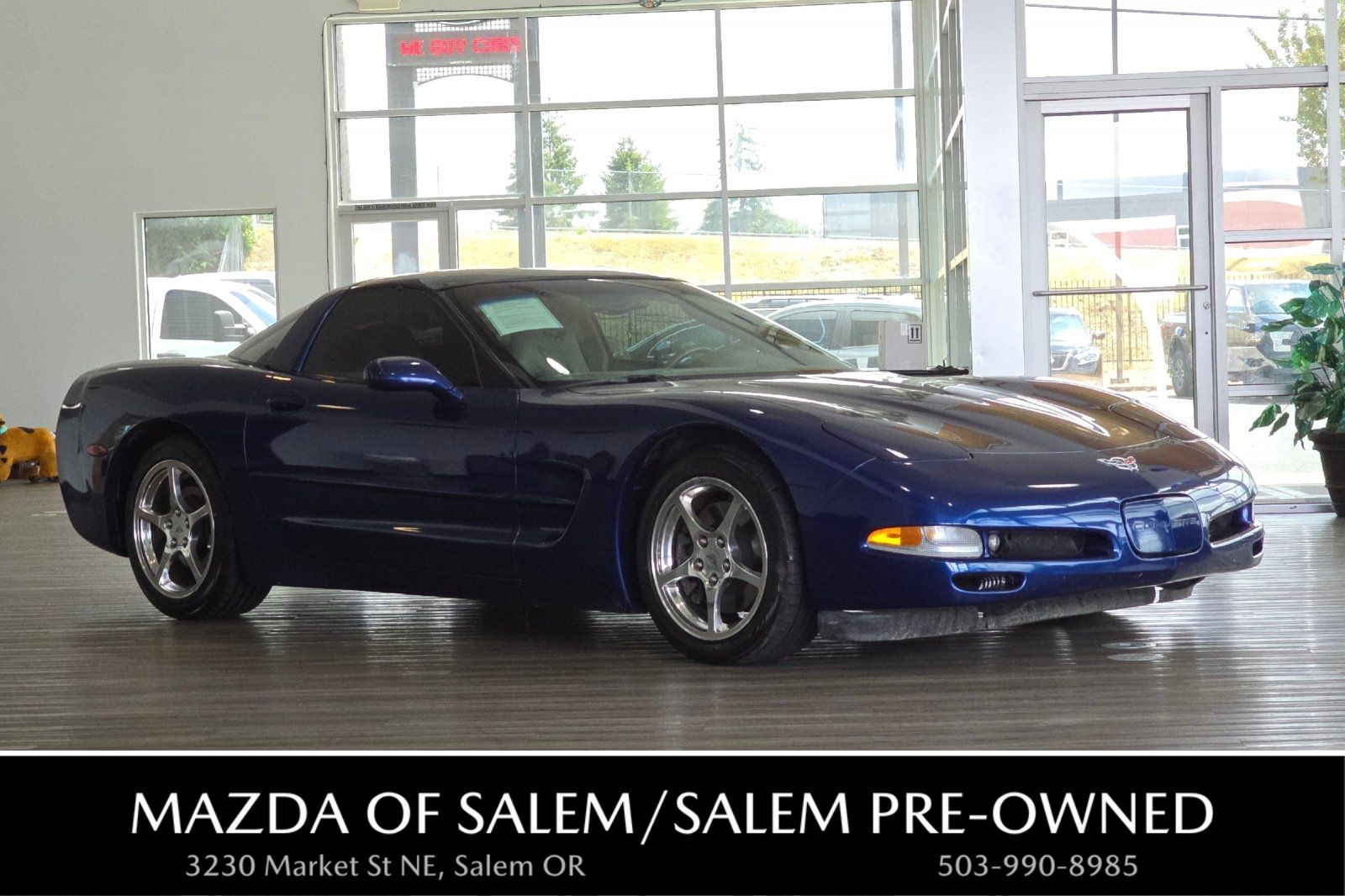 2004 Chevrolet Corvette Coupe RWD