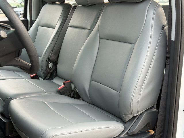 New 2026 Oxford White Ford XL image 22