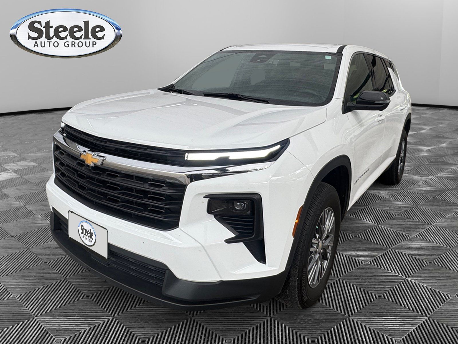Summit White 2024 Chevrolet Traverse SUV / Crossover Front-Wheel Drive 8-Speed Automatic