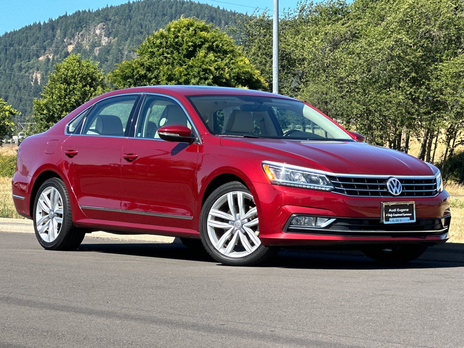 Fortana Red 2017 Volkswagen Passat Sedan Front-Wheel Drive 6-Speed Automatic