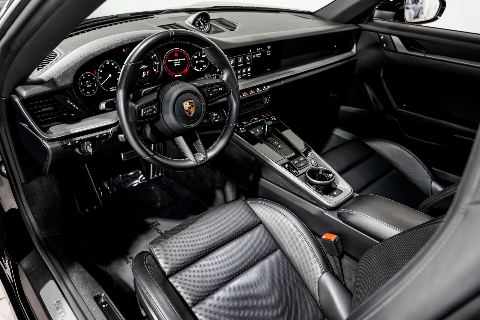 2022 Porsche 911 Carrera 4S — photo 9