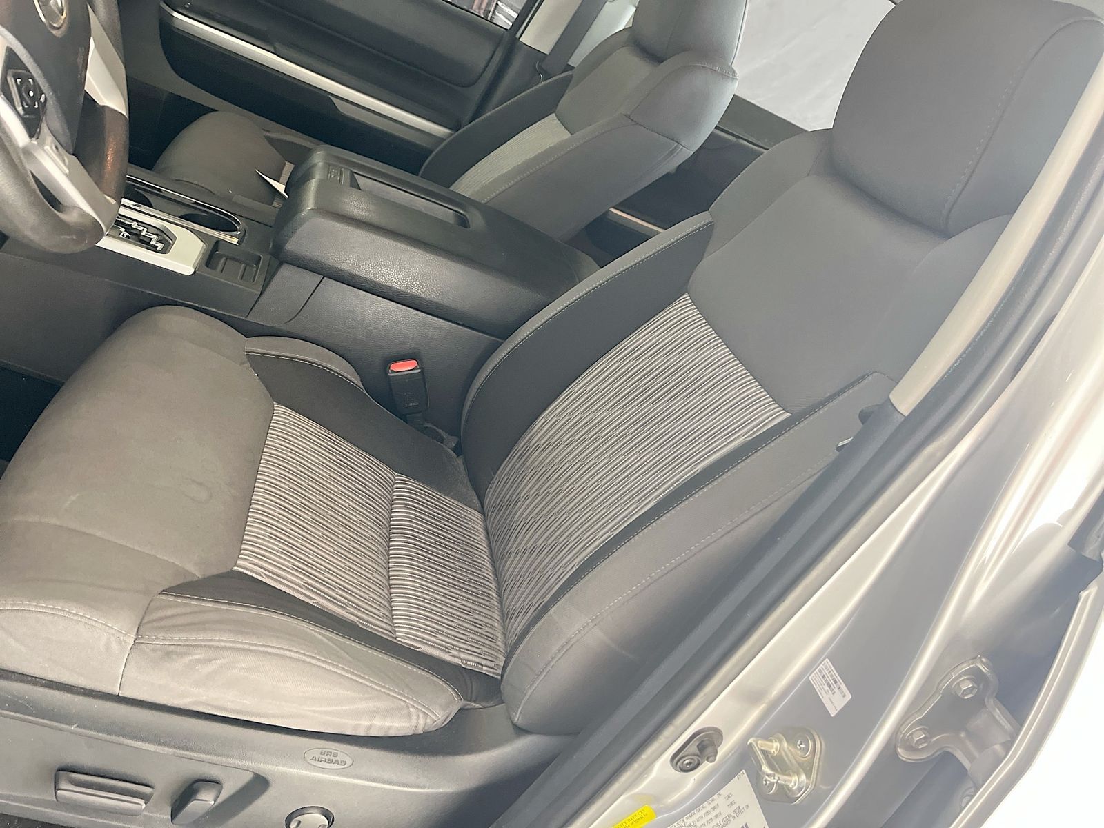 Used 2014 Silver Toyota SR5 image 18