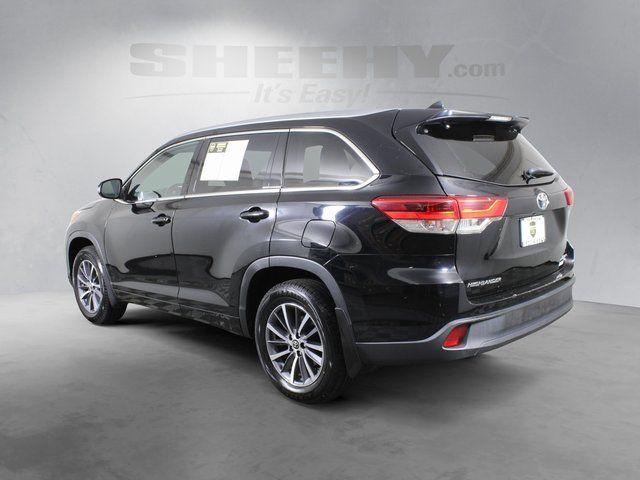 Used 2018 Black Toyota XLE image 15