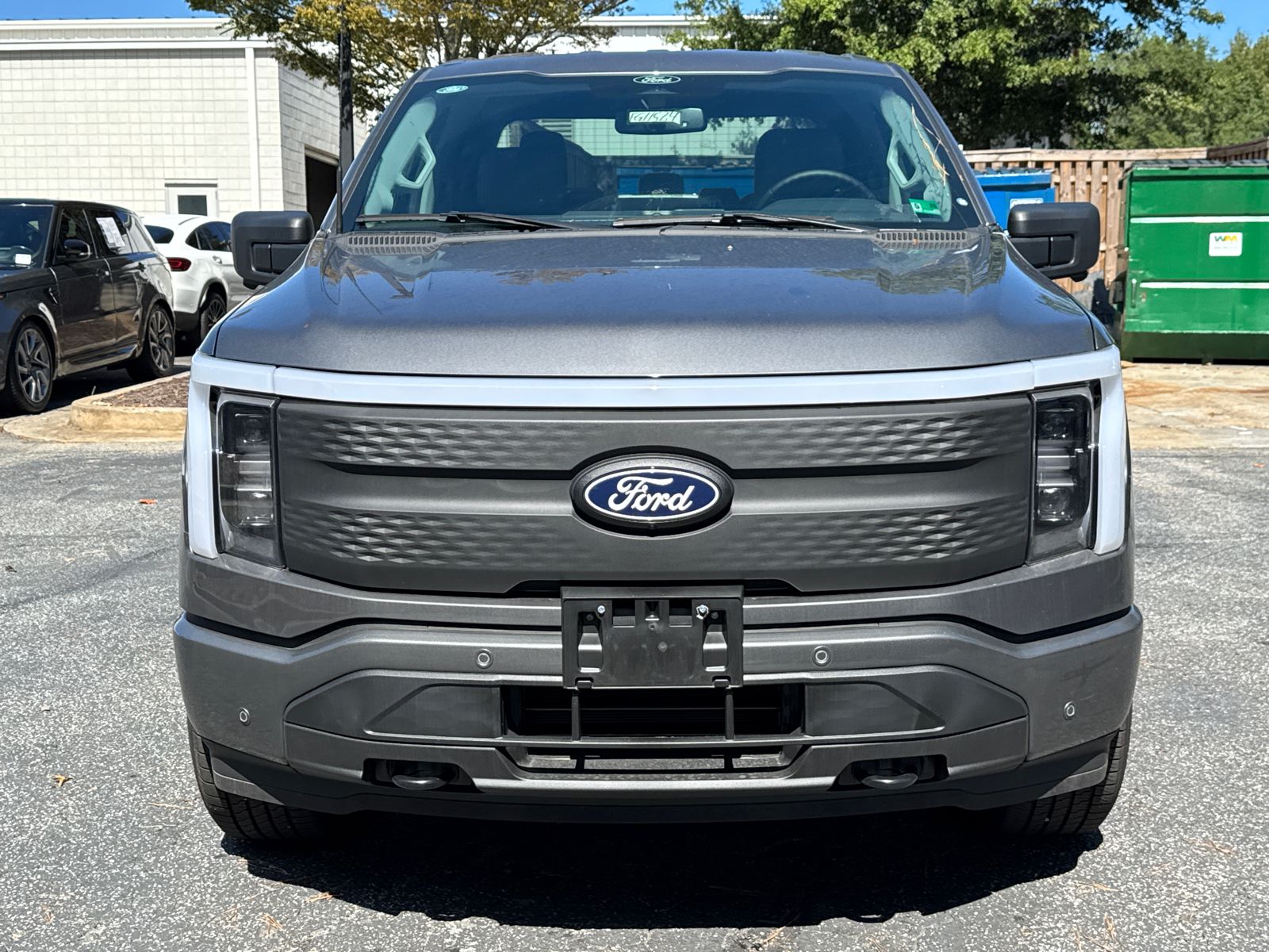 2025 Ford F-150 Lightning photo 2
