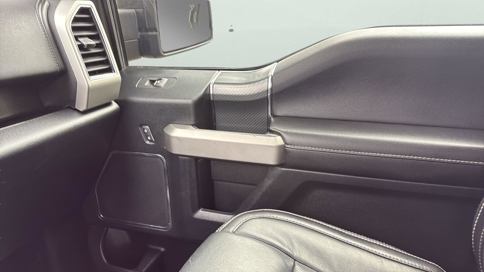 Used Car 2019 Ford F-150  Lariat For Sale Under $35,000 In Austin, Texas