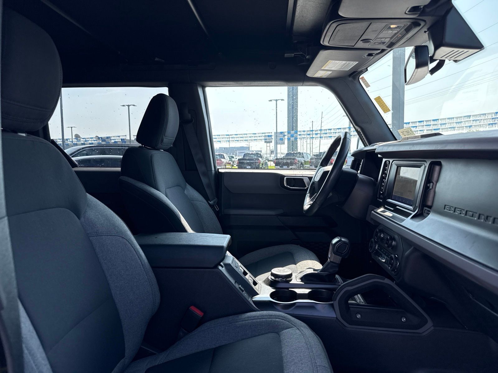 2023 Ford Bronco image 7