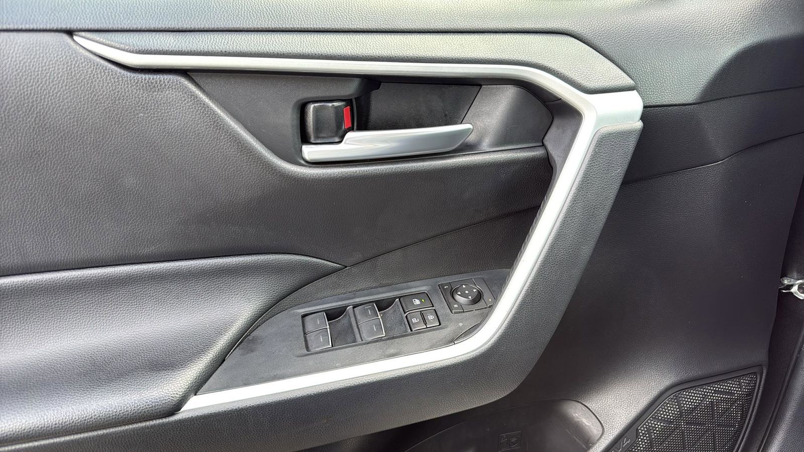 Used Car 2025 Toyota Rav4  Xle For Sale Under $30,000 In Austin, Texas