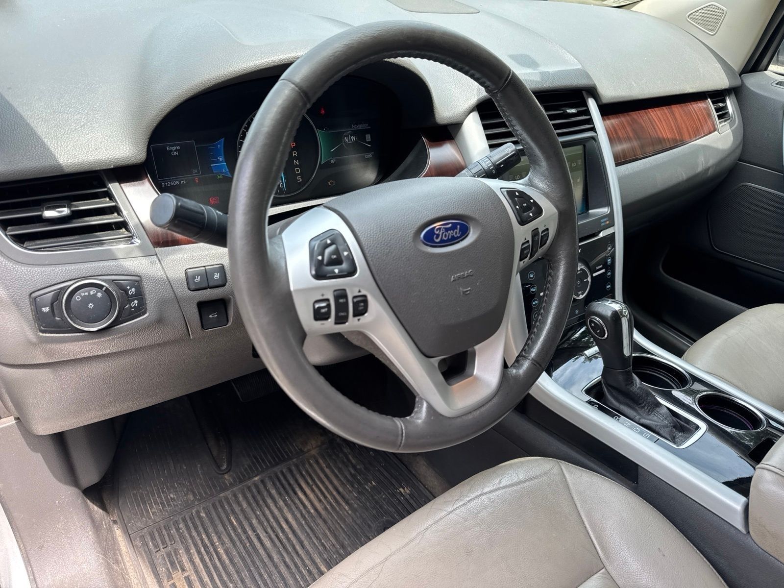 Used 2014 Ingot Silver Ford Limited image 3