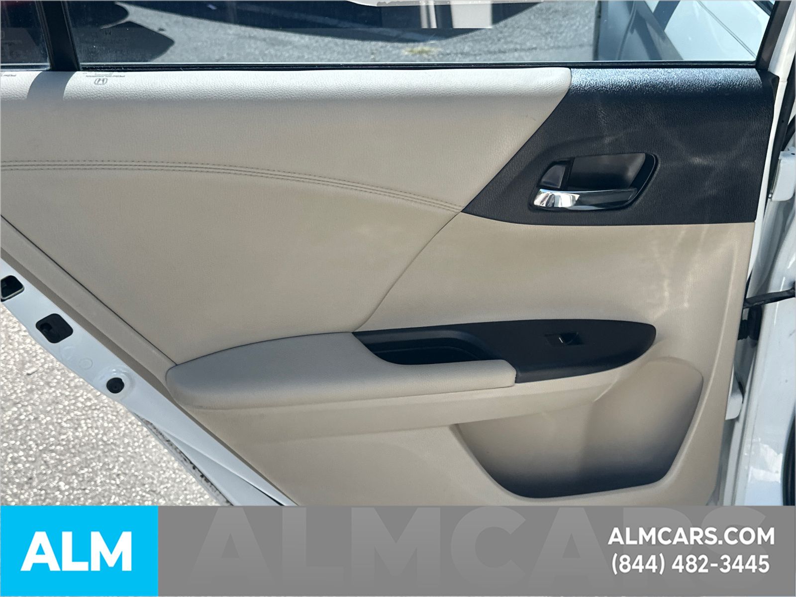 Used 2014 White Honda EX-L image 24