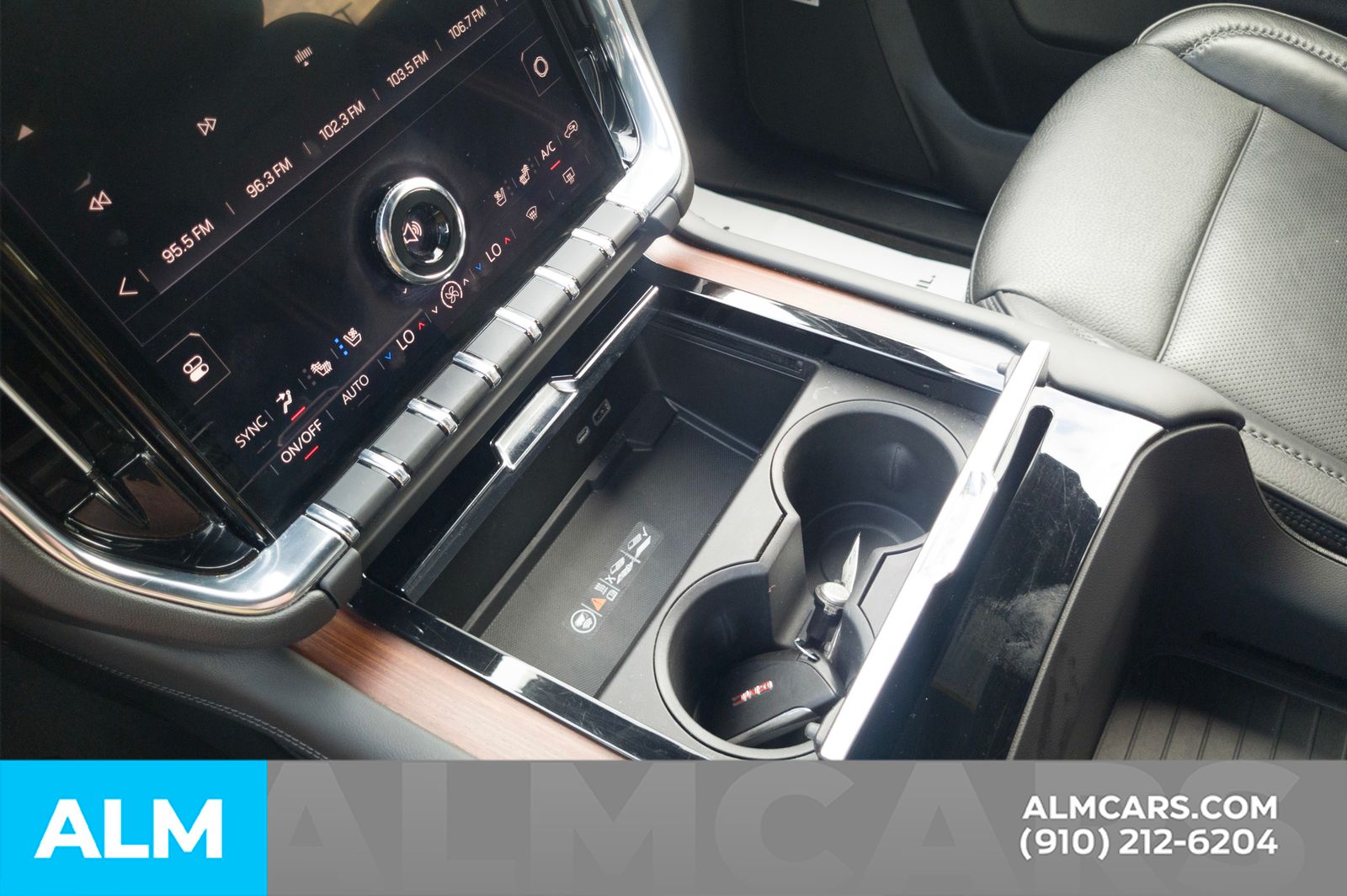 Used 2025 Summit White GMC Denali image 28