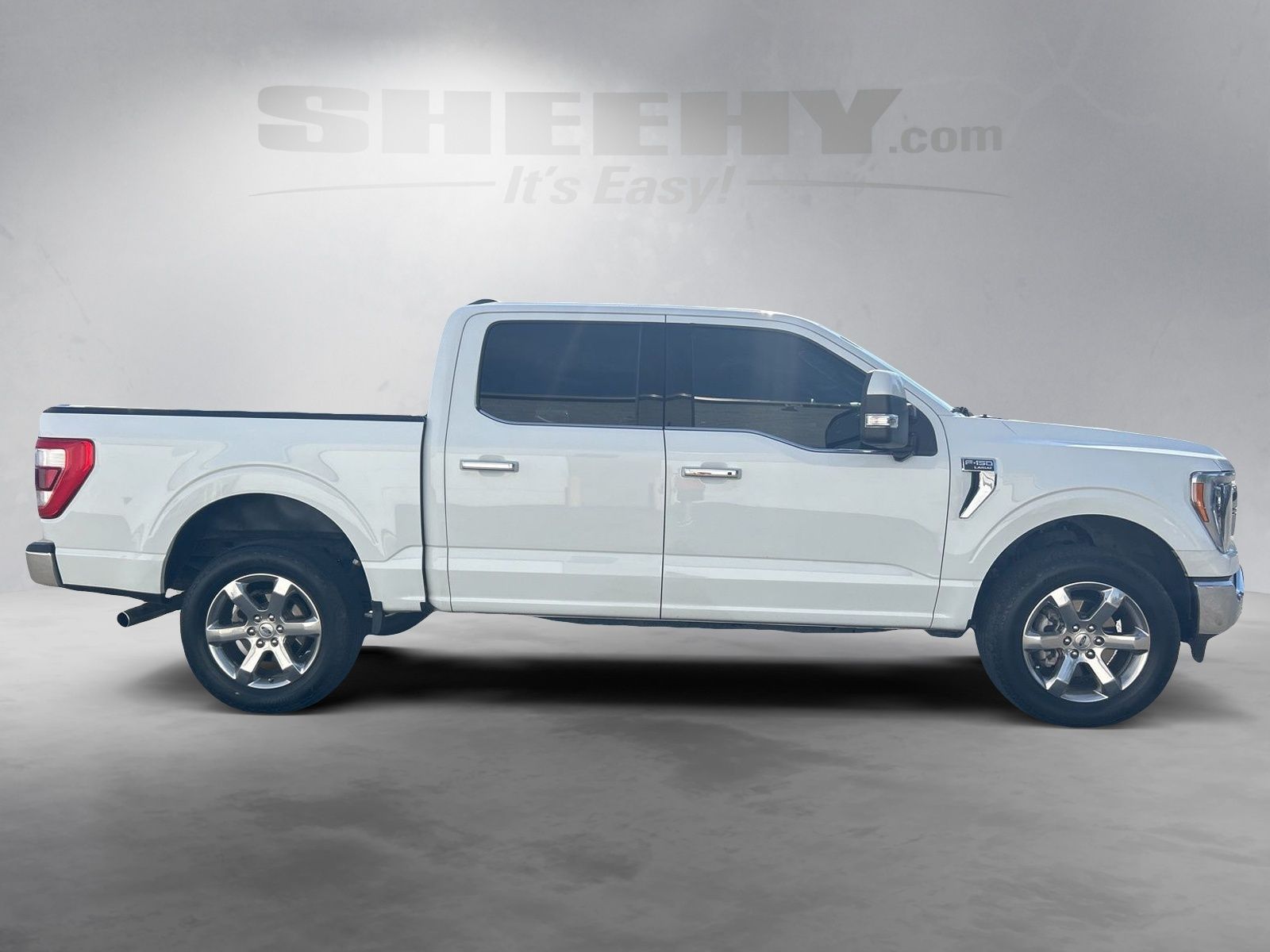 Certified Used 2023 Oxford White Ford Lariat image 10
