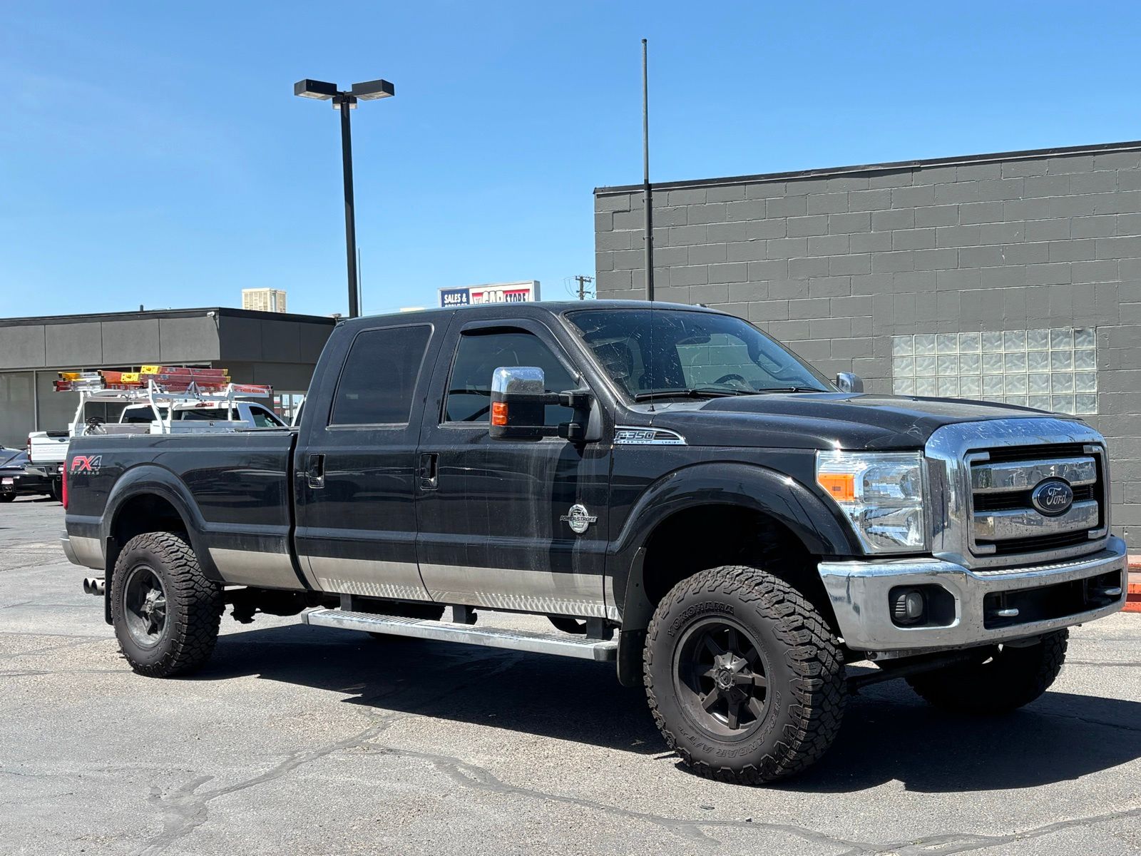 2015 Ford F-350 Lariat 4x4 Crew Cab 172 in SRW's photo