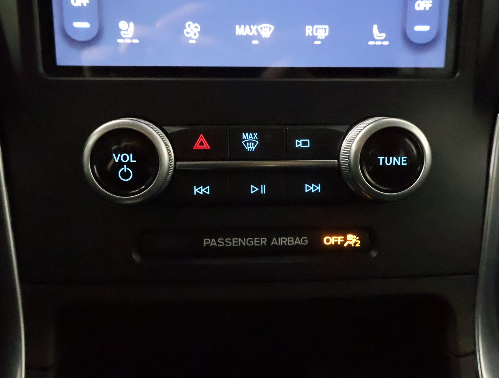 2022 Ford Edge Titanium photo