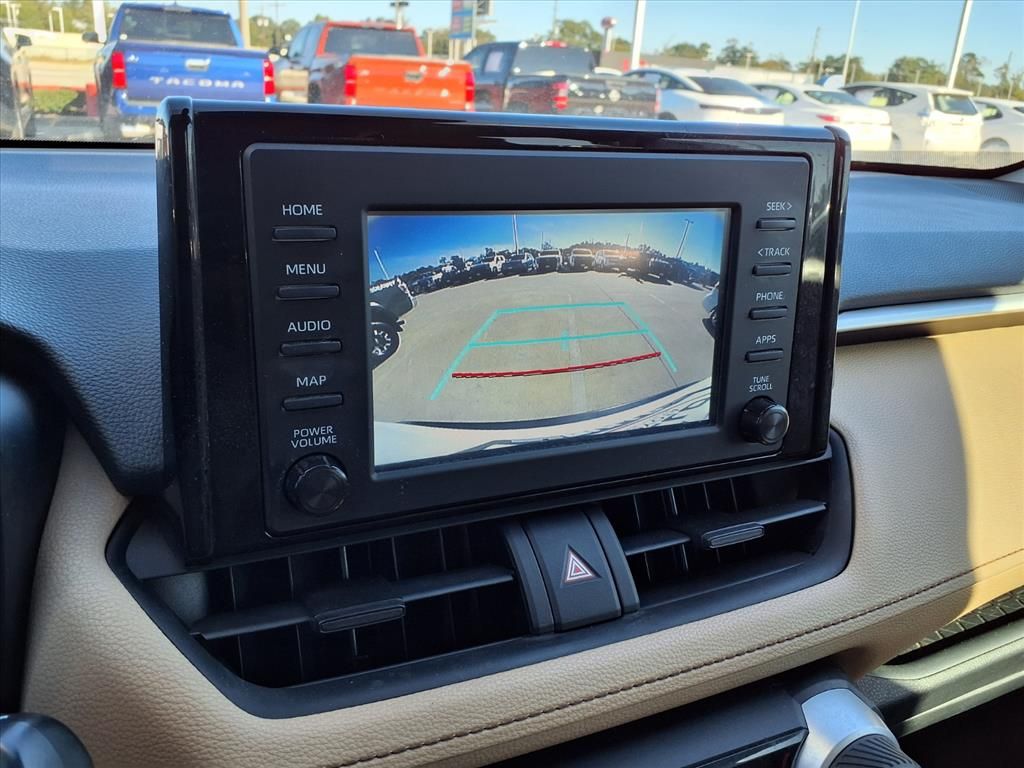 2019 Toyota RAV4 LE White at Emmons Autoplex