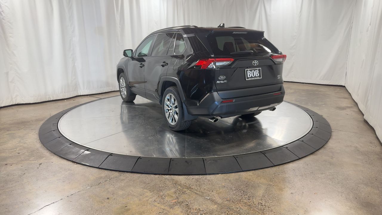 2025 Toyota RAV4 XLE Premium photo 6