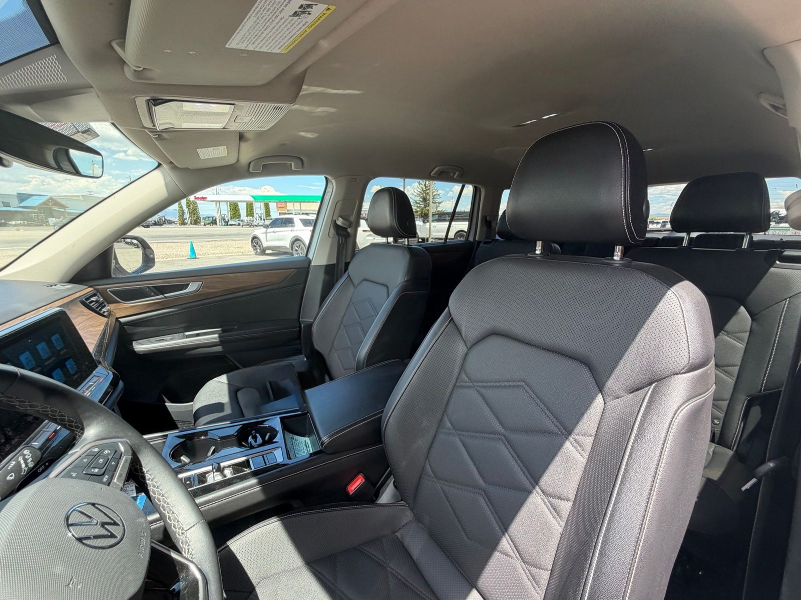 View vehicle photo 6