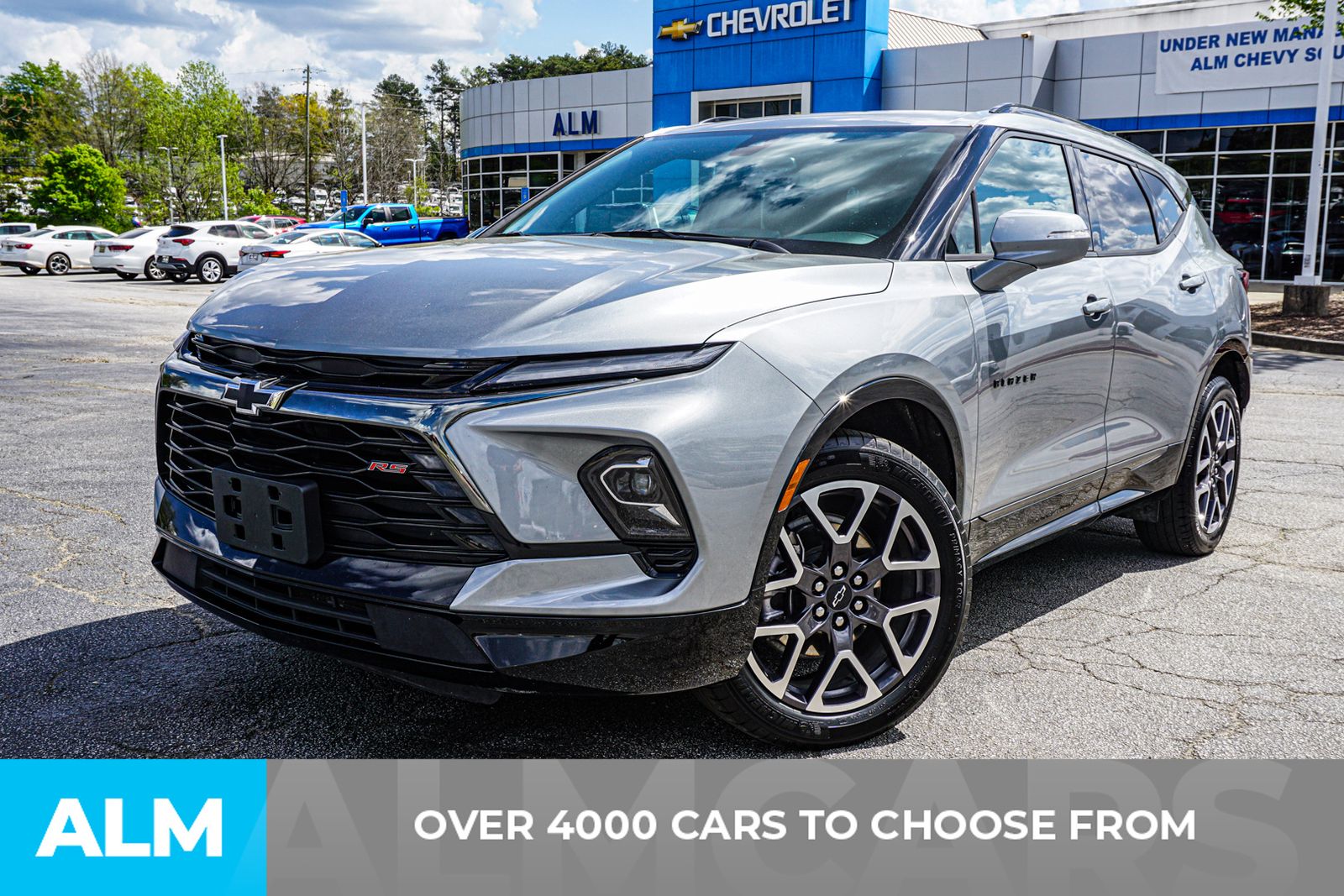 Used 2025 Gray Chevrolet RS image 3