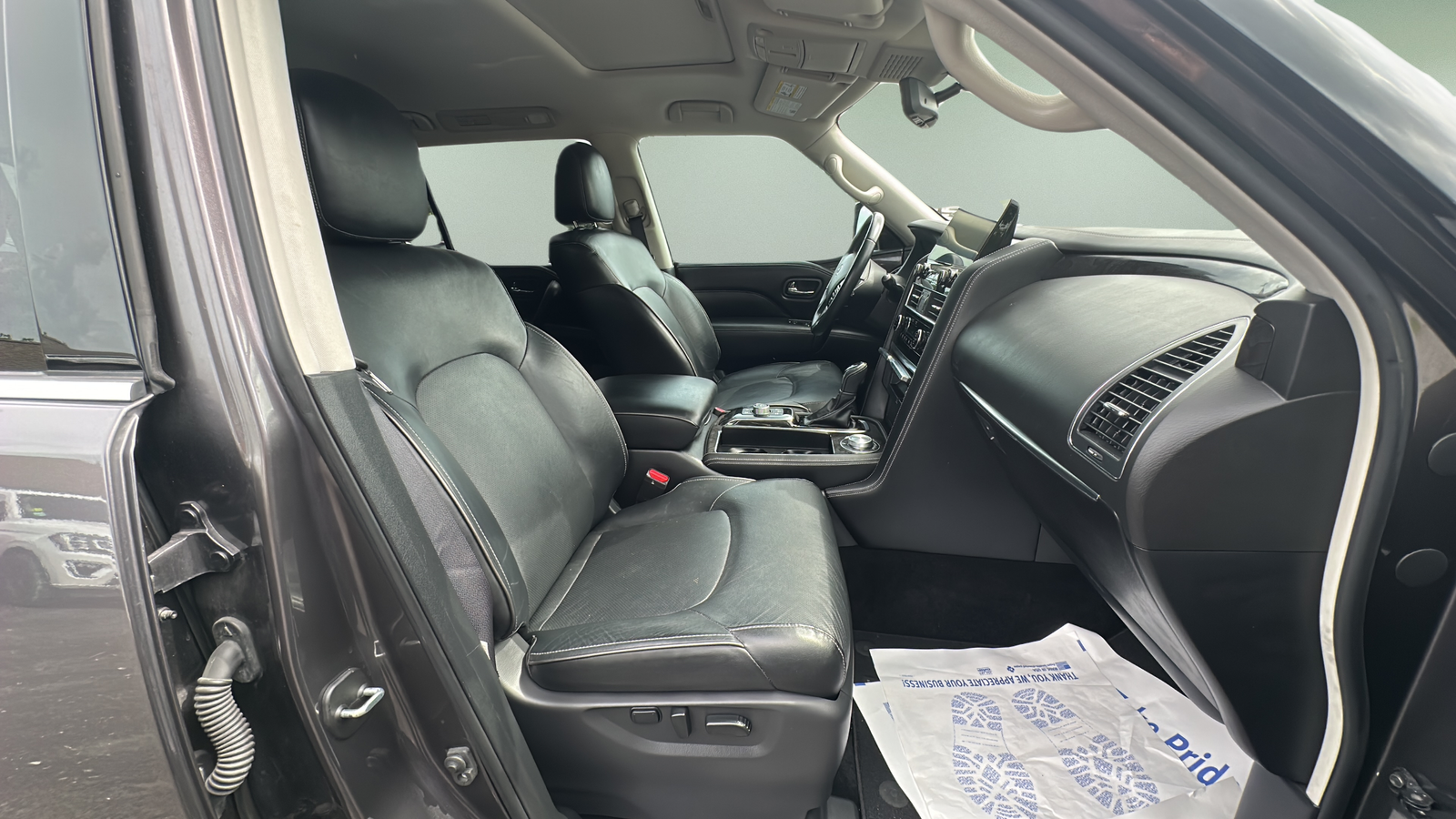 2022 INFINITI QX80 - Photo 16