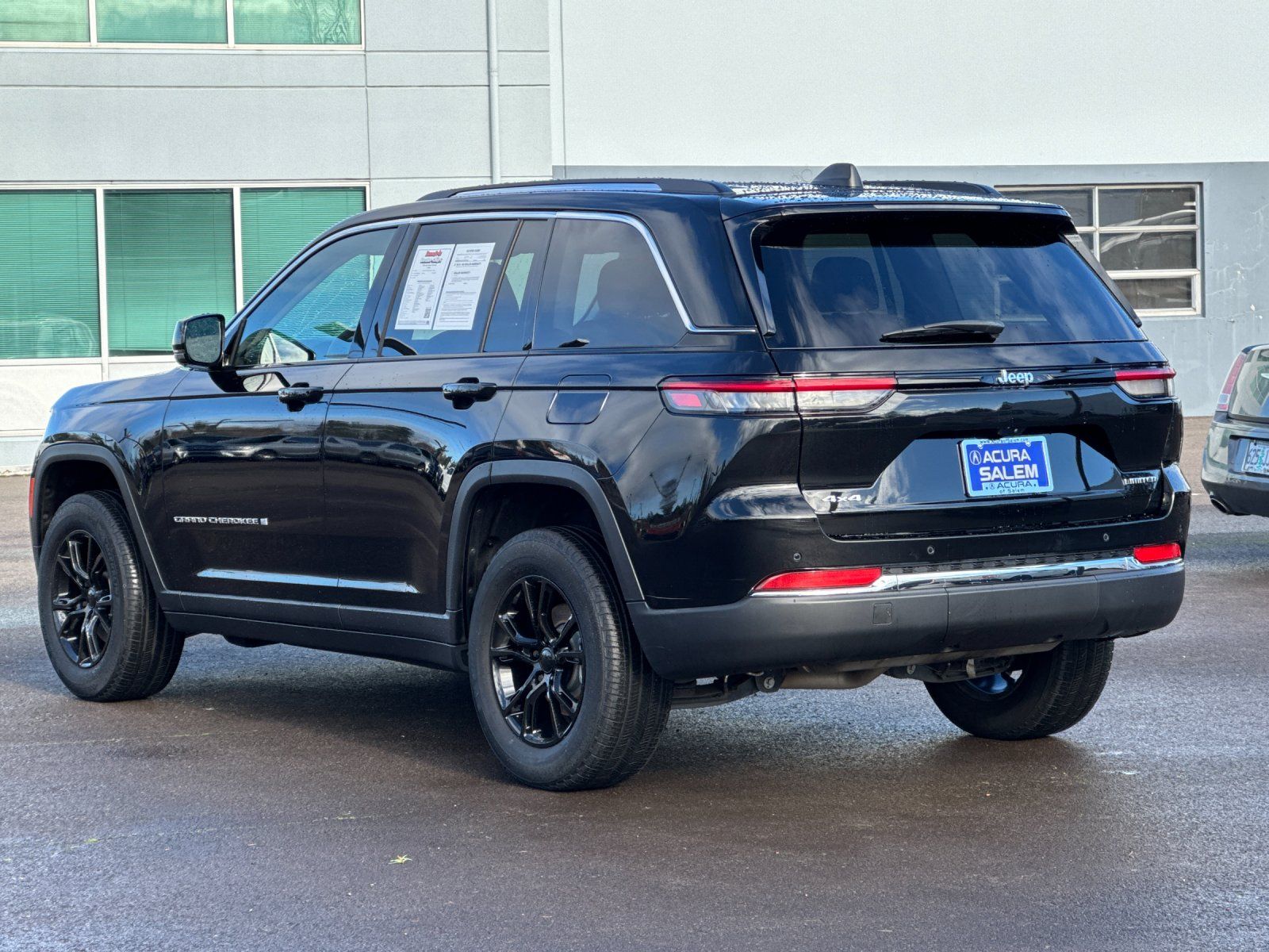 used 2023 Jeep Grand Cherokee car, priced at $25,998