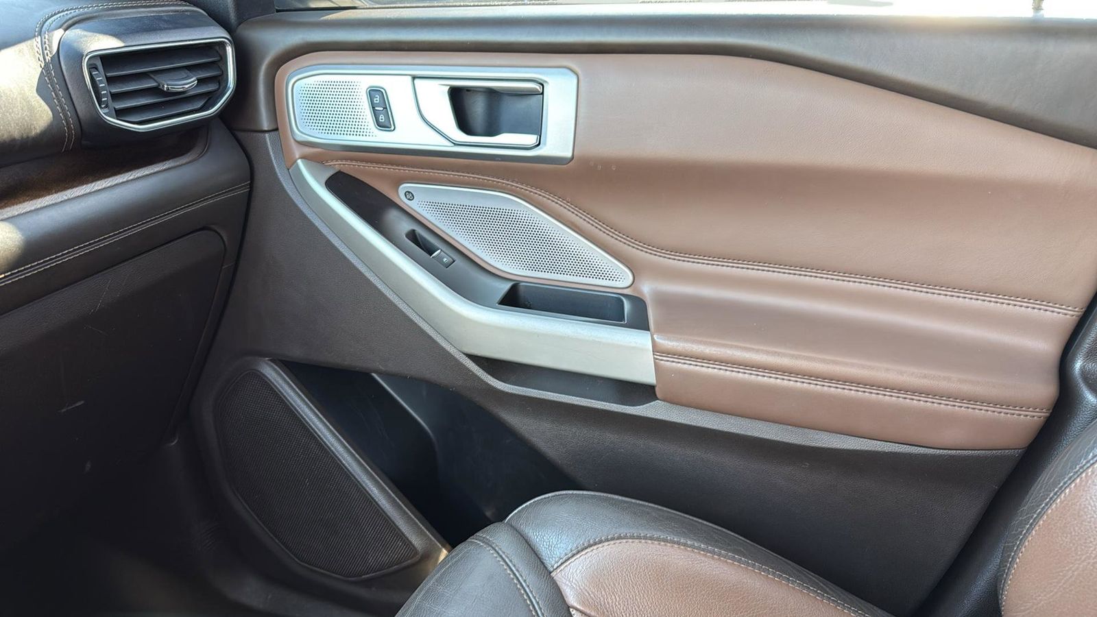 Used Car 2021 Ford Explorer  King Ranch For Sale Under $30,000 In Austin, Texas