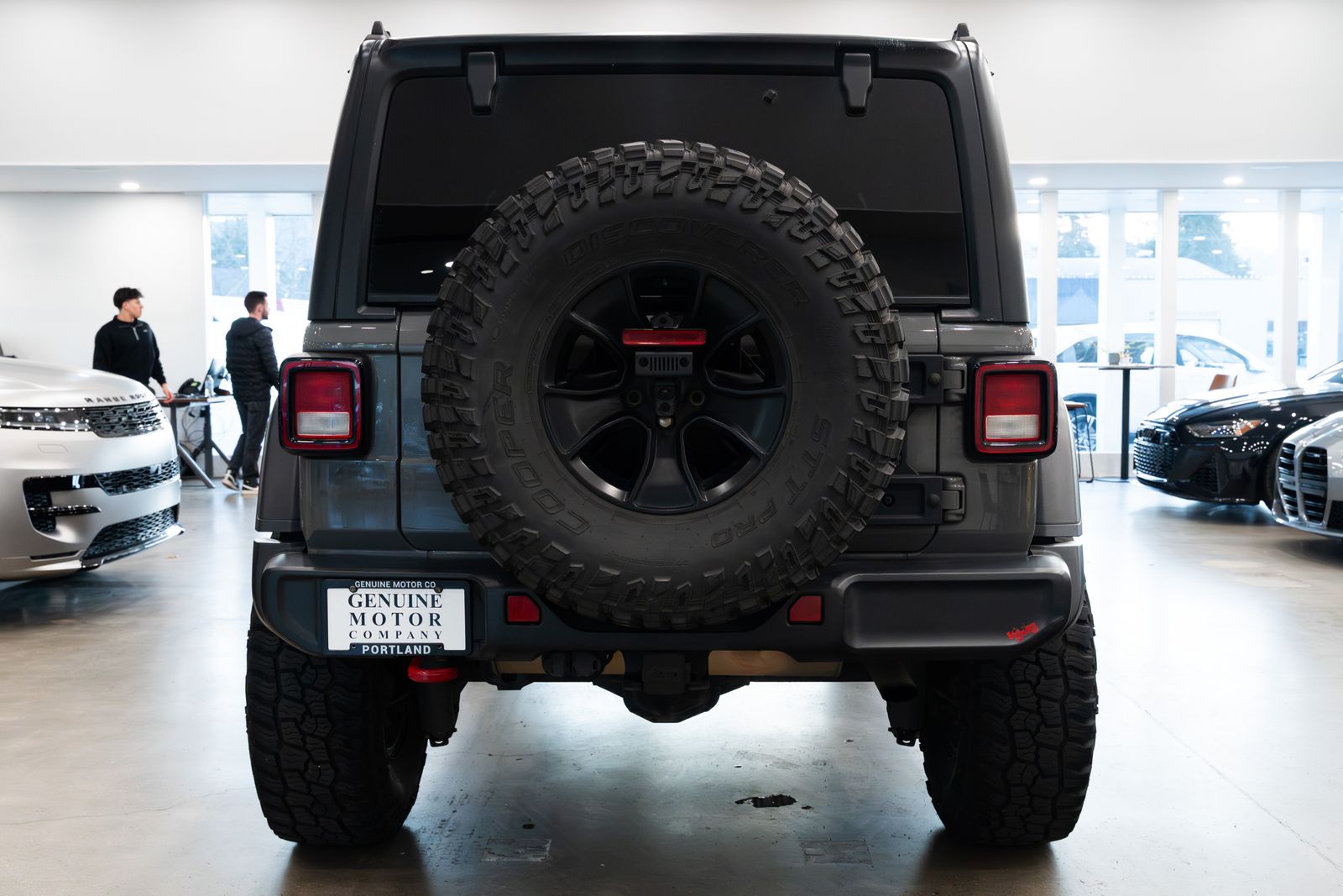 View vehicle photo 5