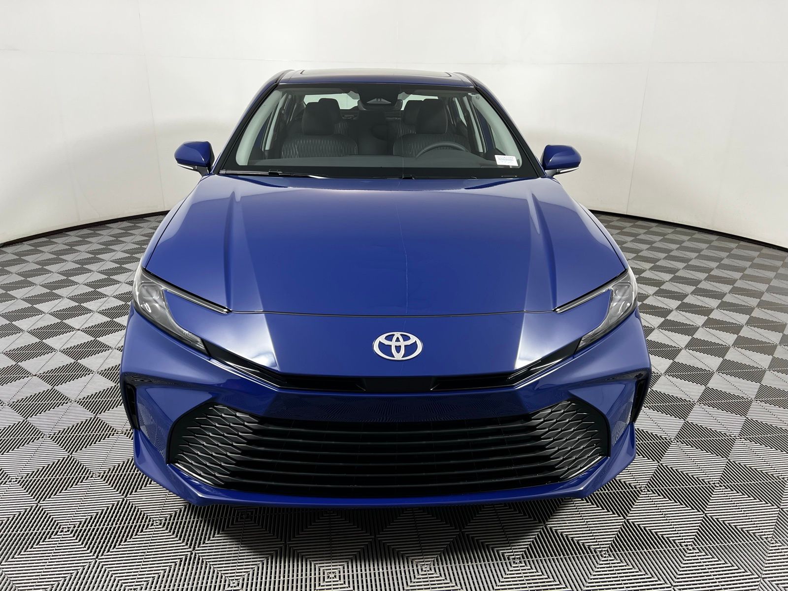 2025 Toyota Camry LE 2