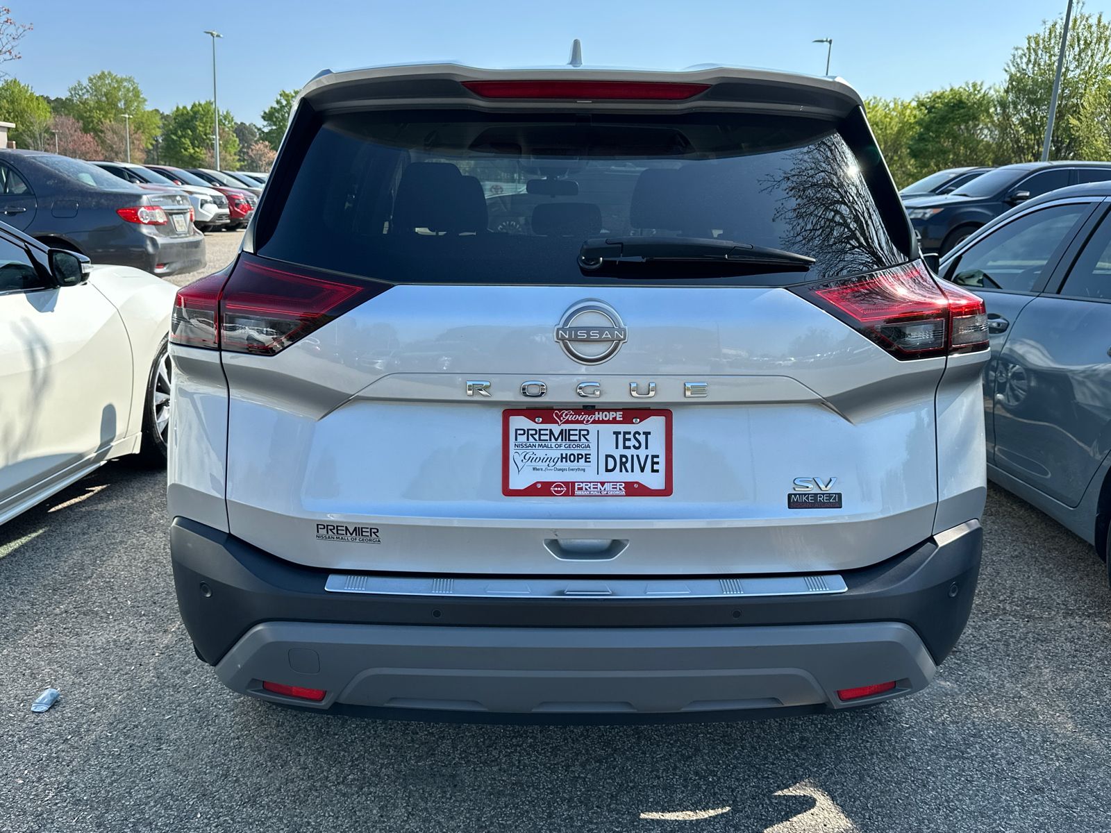 View vehicle photo 4