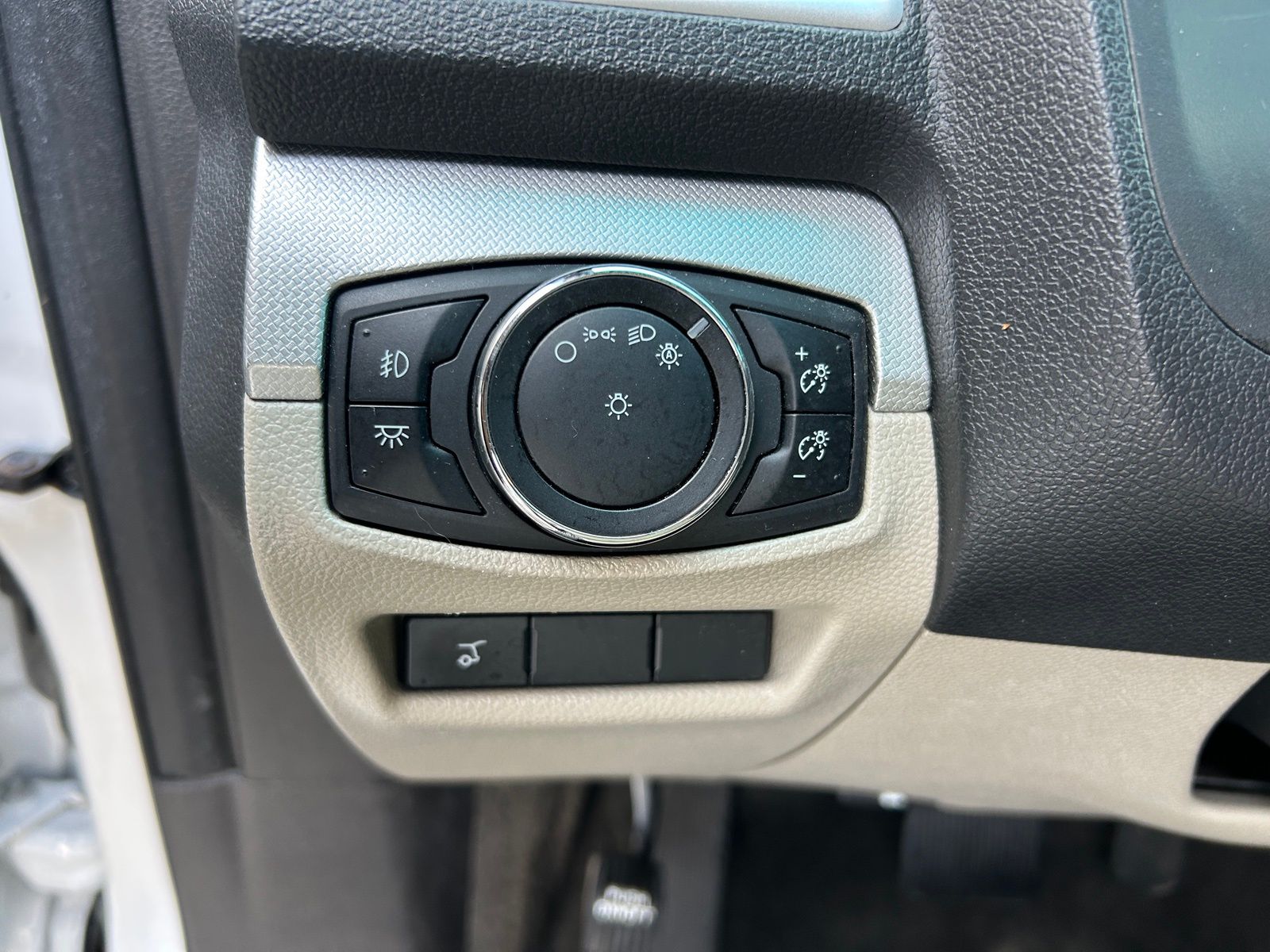 Used Car 2015 Ford Explorer  Xlt For Sale Under $15,000 In Austin, Texas