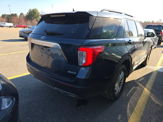 View vehicle photo 4